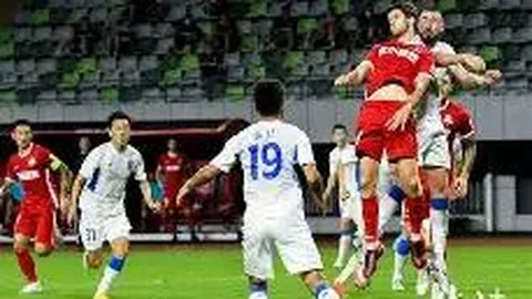 滇籍少年泳池足球成名，武磊赠神秘贺礼助力